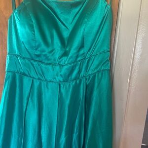 Emerald Satin A-Line Women’s Dress